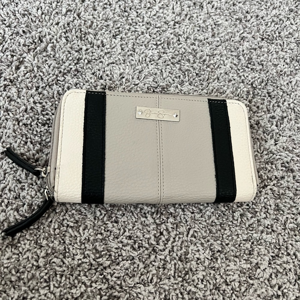 Jessica Simpson wallet